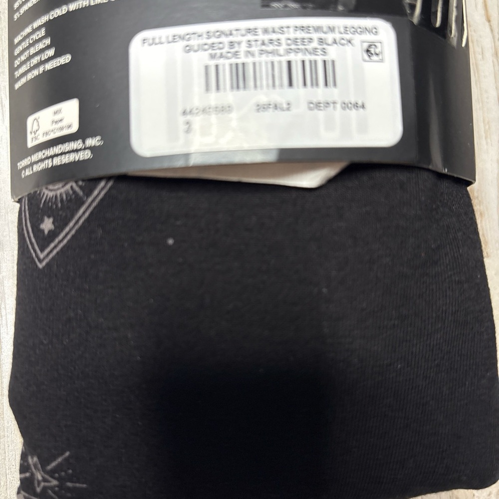 Torrid Full Length Signature Waist Premium Guided By Stars Black Leggings 3X - Picture 8 of 15